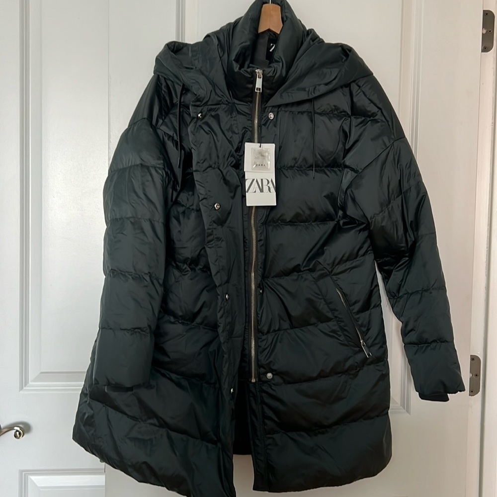 Puffer coat. Zara. Size M. True to size.Down. Hooded